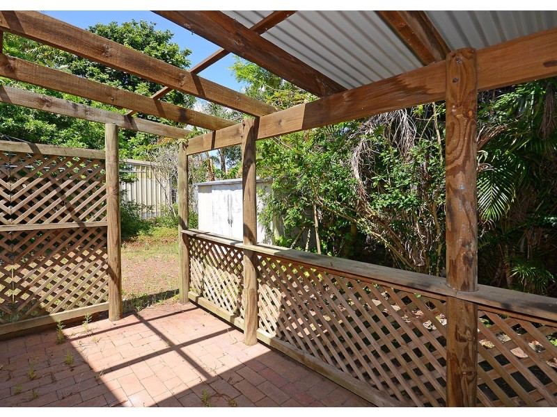 2 Tom Street, Pialba QLD 4655