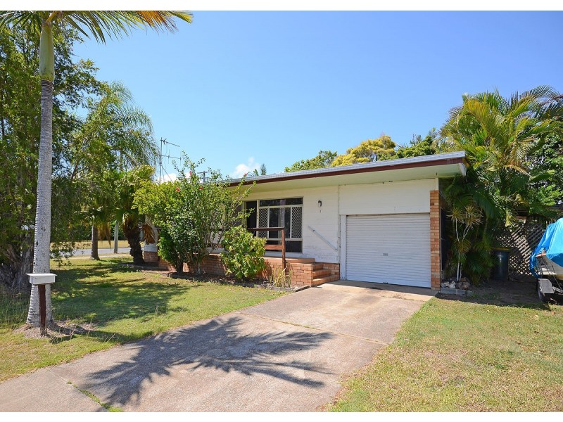 2 Tom Street, Pialba QLD 4655