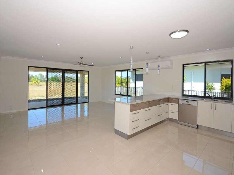 53 Barramundi Dr, Burrum Heads QLD 4659