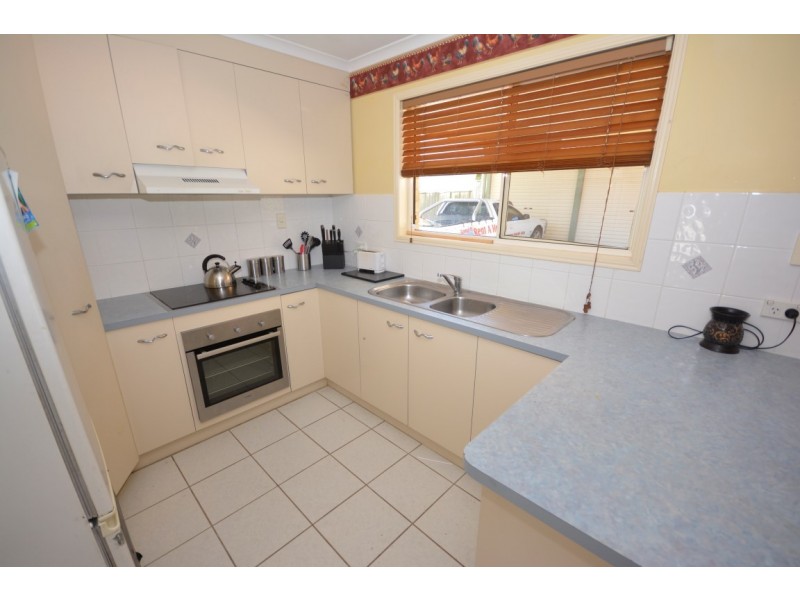 216 Pulgul Street, Urangan QLD 4655