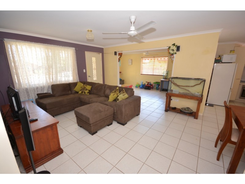 216 Pulgul Street, Urangan QLD 4655