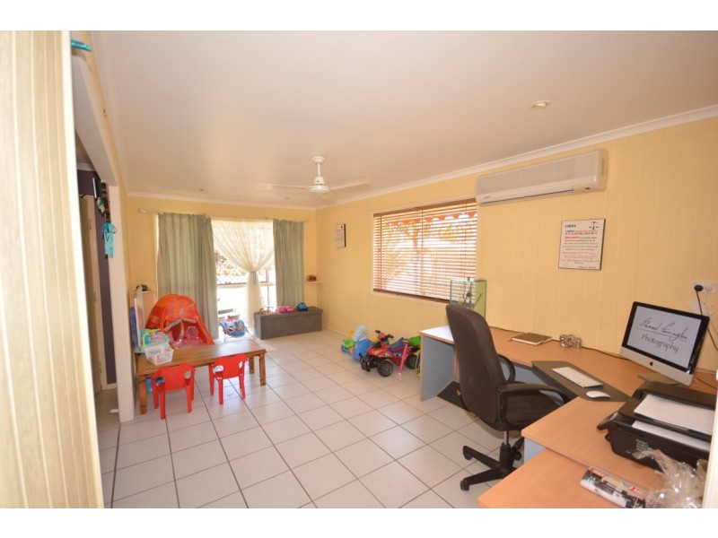 216 Pulgul Street, Urangan QLD 4655