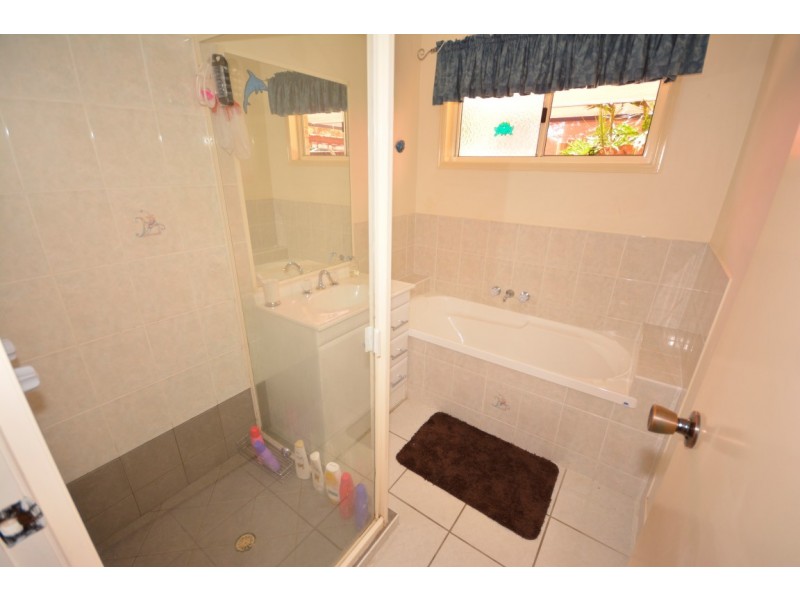 216 Pulgul Street, Urangan QLD 4655