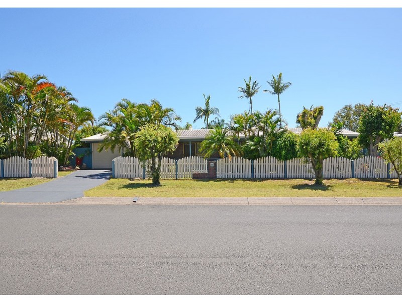 63 Drummond Street, Urangan QLD 4655
