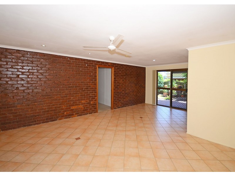 63 Drummond Street, Urangan QLD 4655