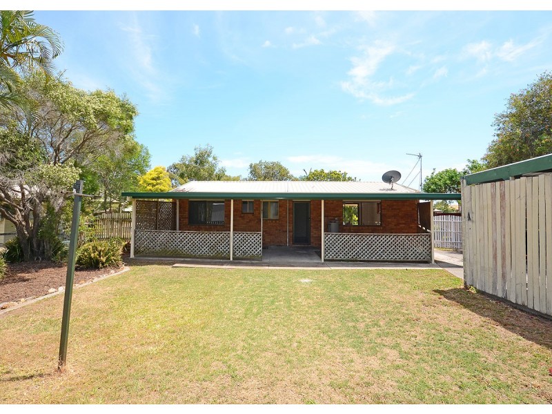 35 Bruce Street, Torquay QLD 4655