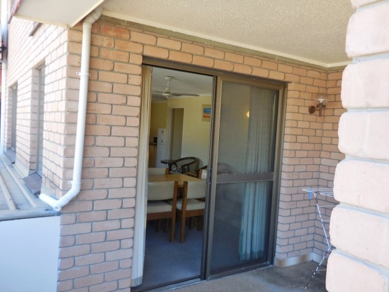 2/479 Esplanade, Torquay QLD 4655