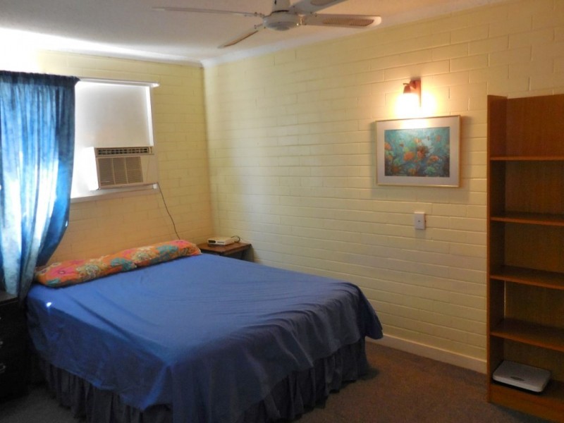 2/479 Esplanade, Torquay QLD 4655