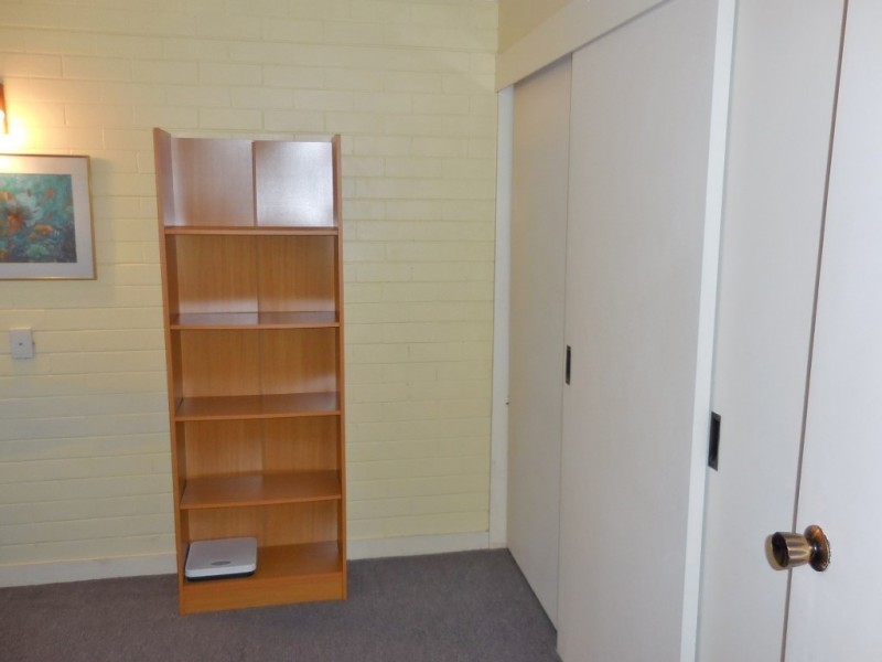 2/479 Esplanade, Torquay QLD 4655