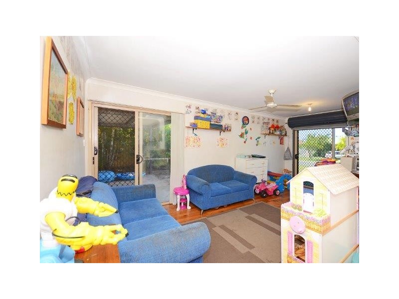 7 Chanak Close, Point Vernon QLD 4655