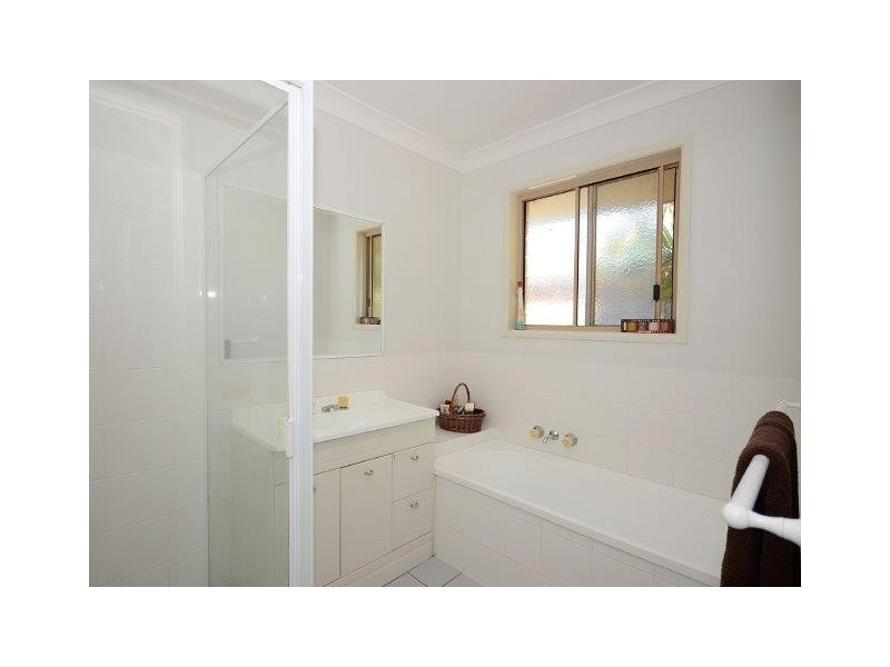 7 Chanak Close, Point Vernon QLD 4655