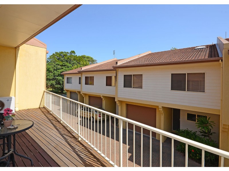 2/16-18 McKean Road, Scarness QLD 4655