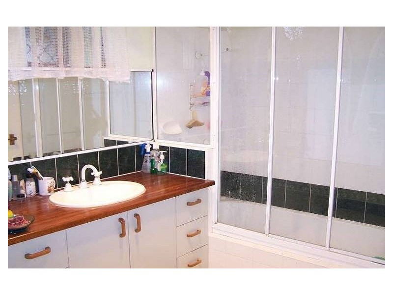 14 Mylne Ct, Torquay QLD 4655