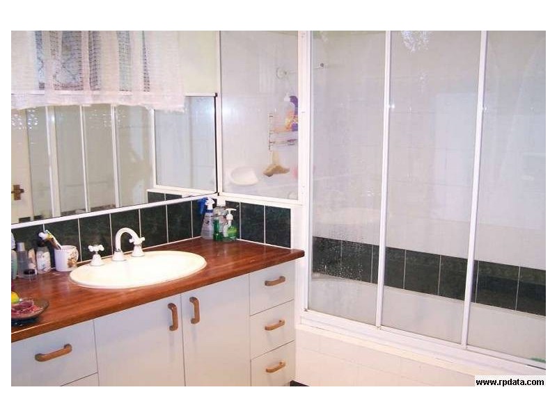 14 Mylne Ct, Torquay QLD 4655