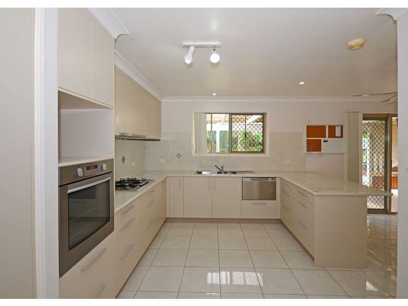 18 Johnston Boulevard, Urraween QLD 4655