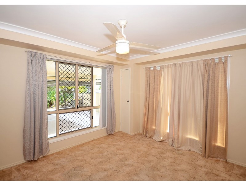 18 Johnston Boulevard, Urraween QLD 4655