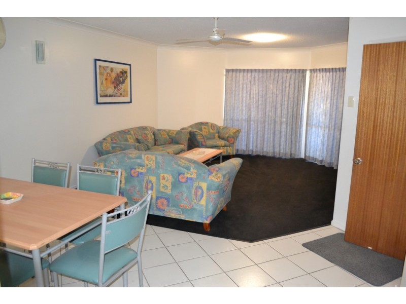 5/438 Esplanade, Torquay QLD 4655