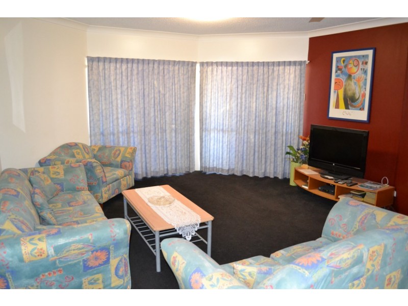 5/438 Esplanade, Torquay QLD 4655