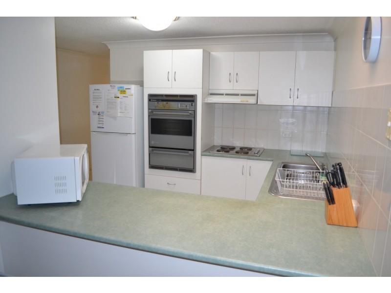 5/438 Esplanade, Torquay QLD 4655