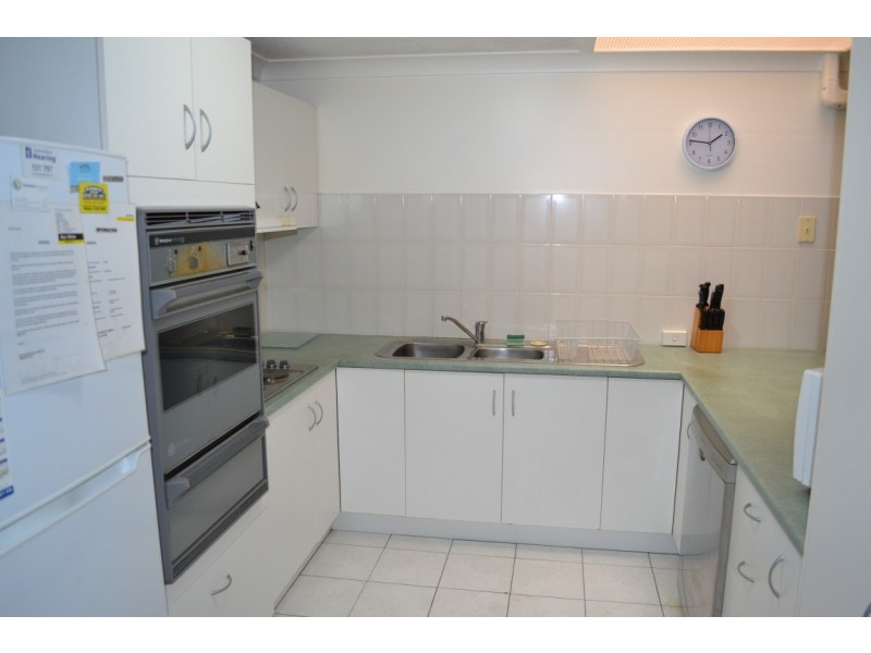5/438 Esplanade, Torquay QLD 4655