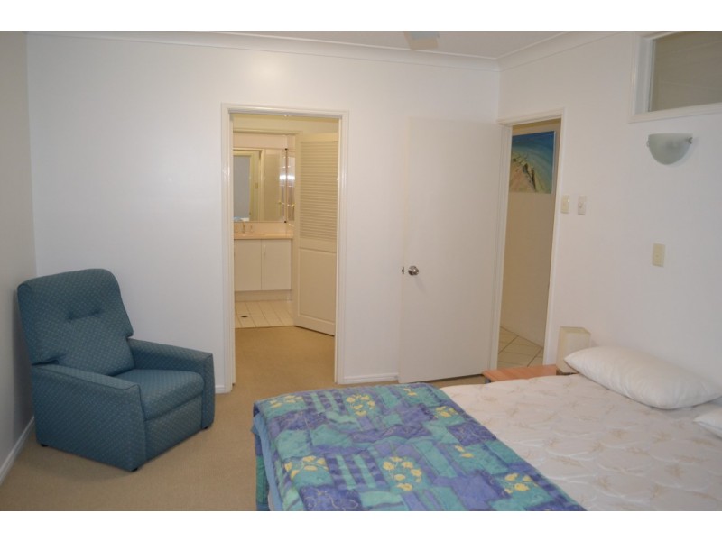 5/438 Esplanade, Torquay QLD 4655