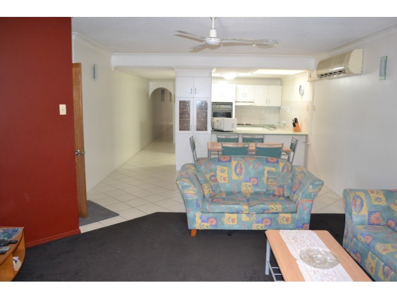 5/438 Esplanade, Torquay QLD 4655