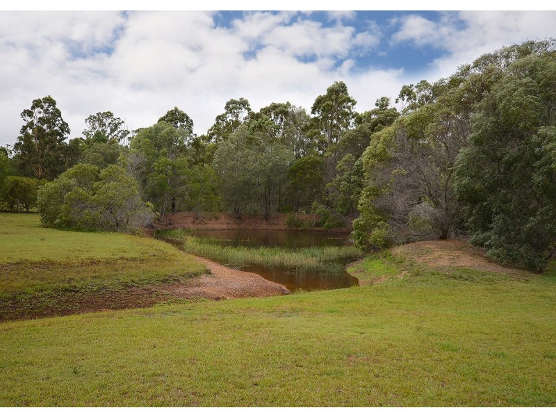 16-24 Newfarm Place, Takura QLD 4655