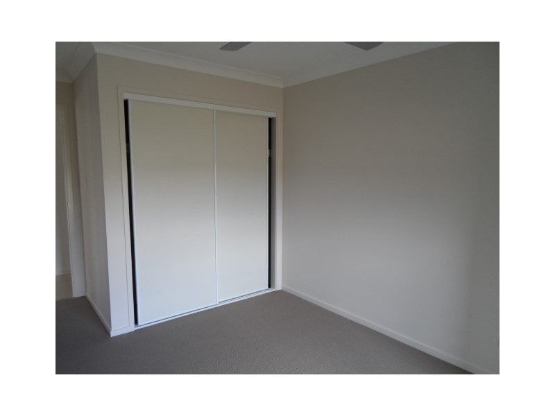 12 Mia Court, Nikenbah QLD 4655