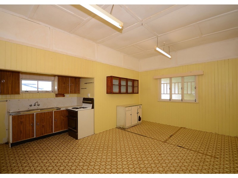 8 Kehlet Street, Point Vernon QLD 4655