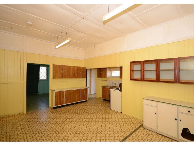 8 Kehlet Street, Point Vernon QLD 4655