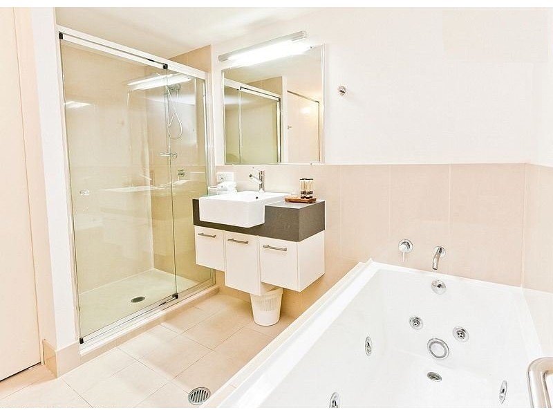 627 Charlton Esplanade, Urangan QLD 4655