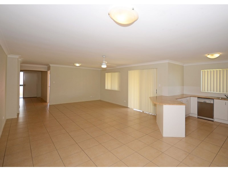 10 Steel Street, Nikenbah QLD 4655