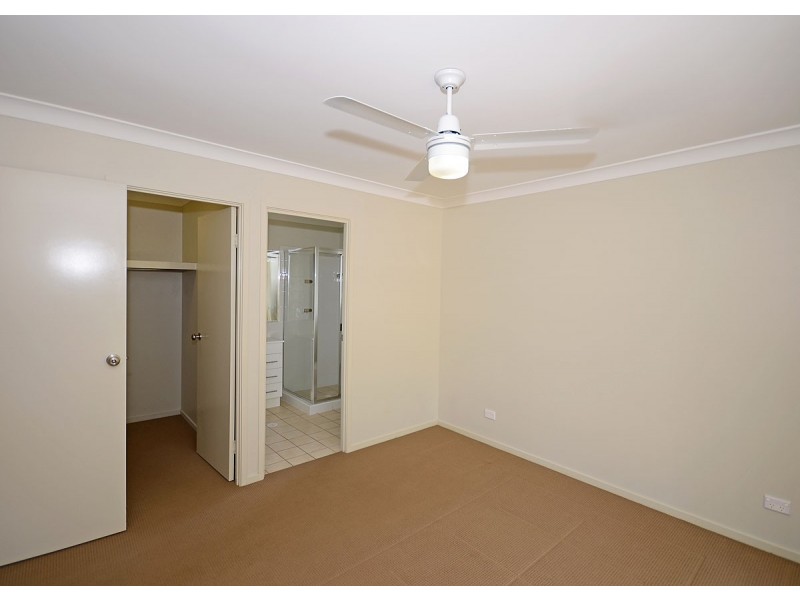 10 Steel Street, Nikenbah QLD 4655