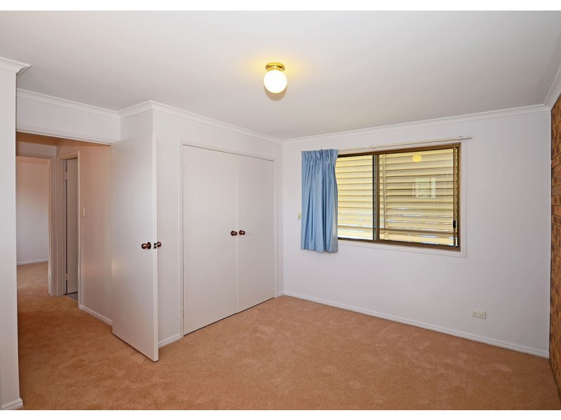4/233 Torquay Terrace, Torquay QLD 4655