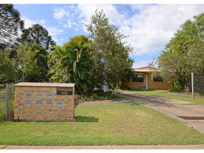 4/233 Torquay Terrace, Torquay QLD 4655