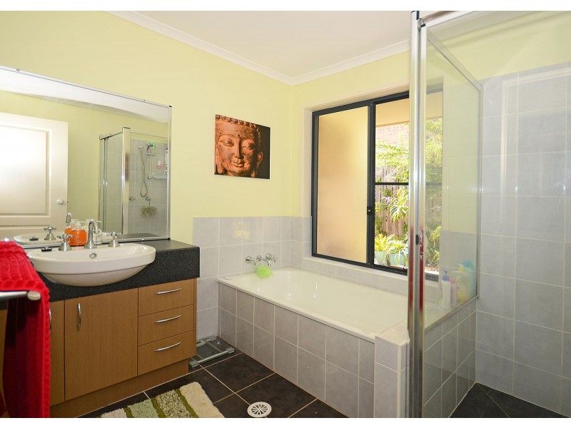15 Island Outlook, River Heads QLD 4655
