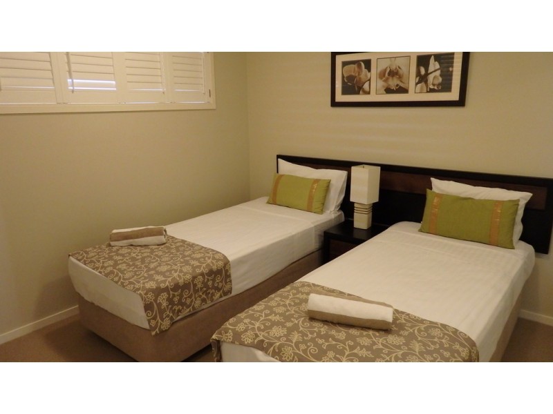 202/350 Esplanade, Scarness QLD 4655