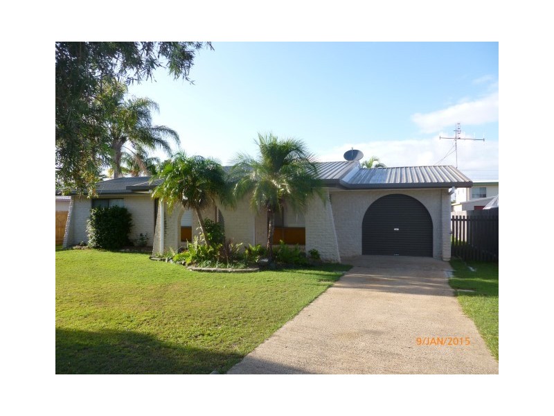 35 Sunset Crescent, Torquay QLD 4655