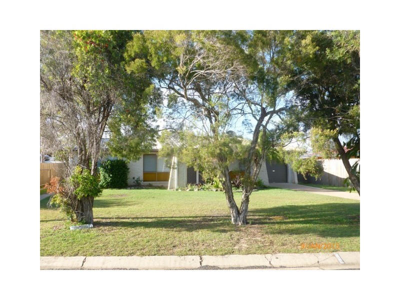 35 Sunset Crescent, Torquay QLD 4655