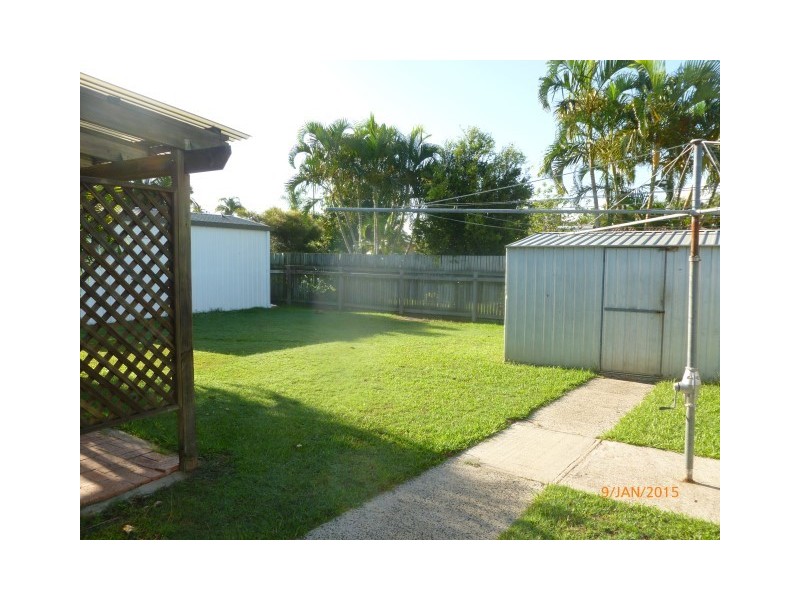 35 Sunset Crescent, Torquay QLD 4655