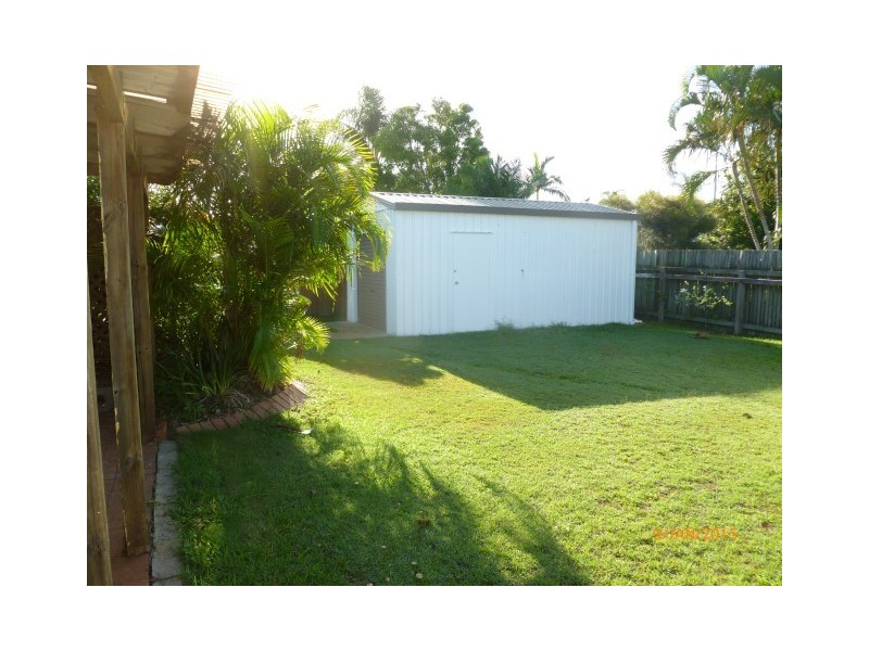 35 Sunset Crescent, Torquay QLD 4655