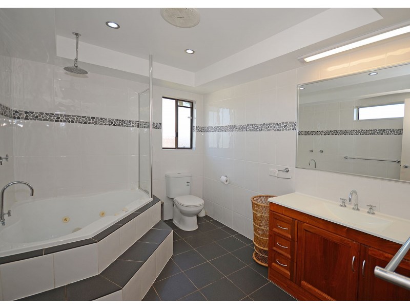 57 Queens Road, Scarness QLD 4655
