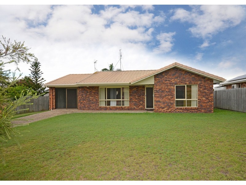 17 Deloraine Avenue, Urangan QLD 4655