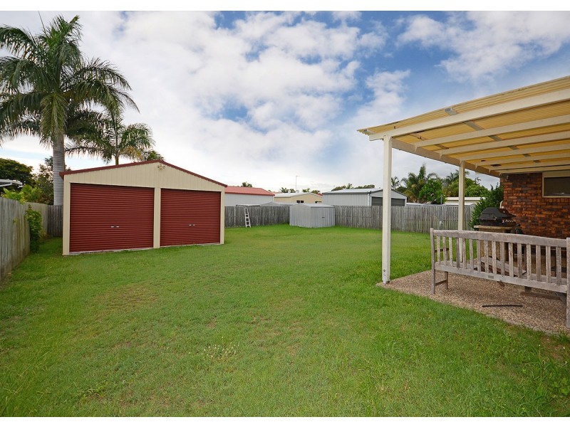 17 Deloraine Avenue, Urangan QLD 4655