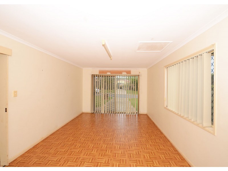 17 Deloraine Avenue, Urangan QLD 4655