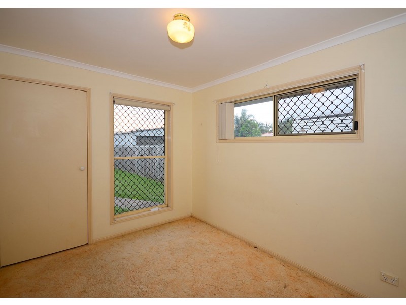 17 Deloraine Avenue, Urangan QLD 4655