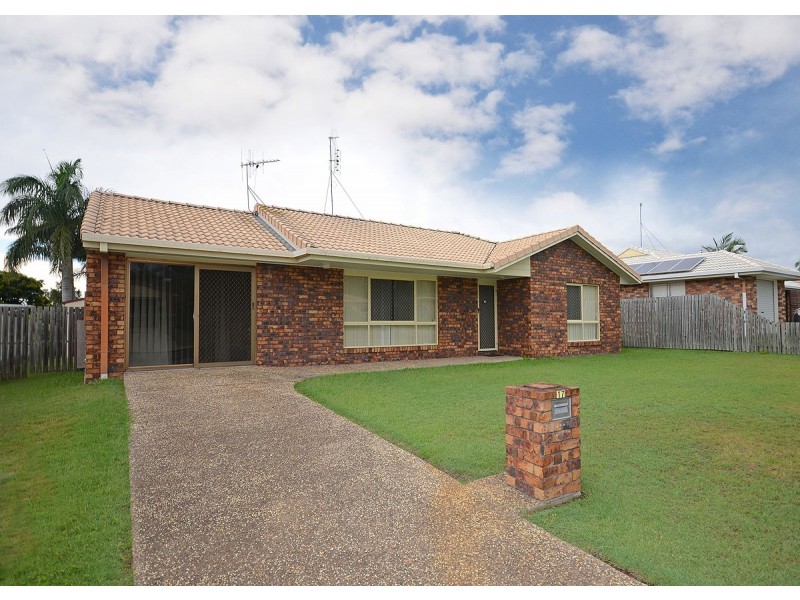 17 Deloraine Avenue, Urangan QLD 4655