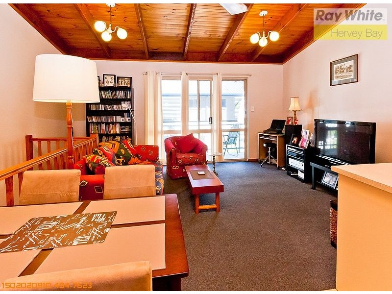 11/4 Pilot Street, Urangan QLD 4655