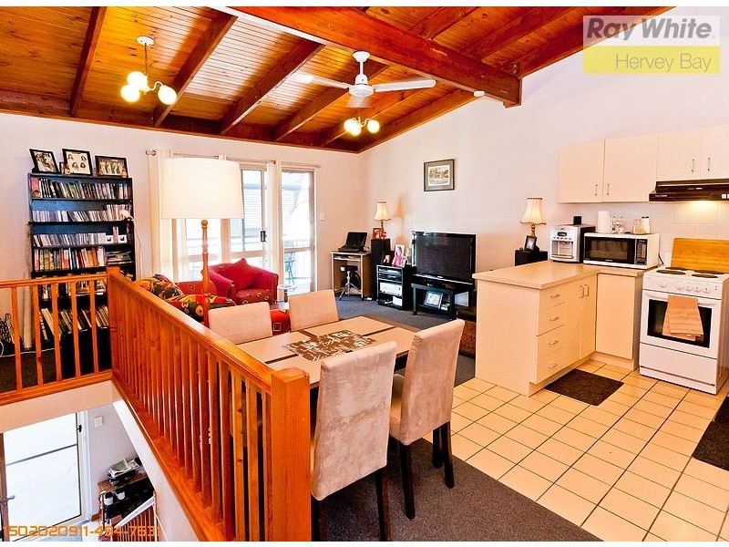 11/4 Pilot Street, Urangan QLD 4655