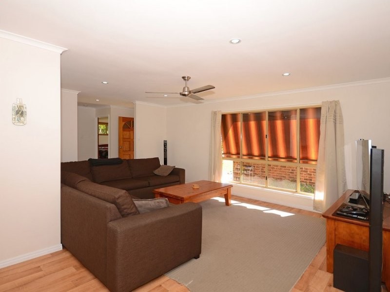 18 Hansen Street, Urangan QLD 4655